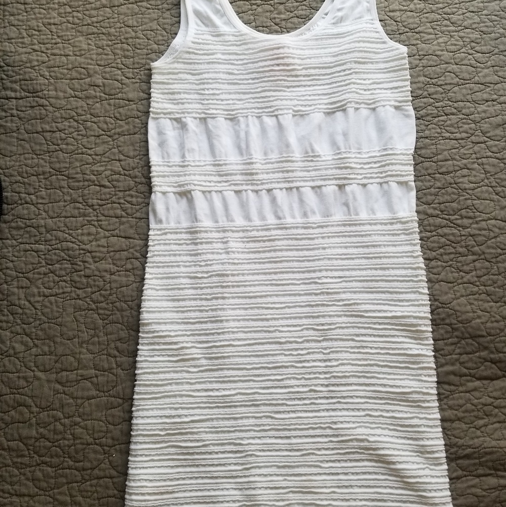 White stretch bodycon dress